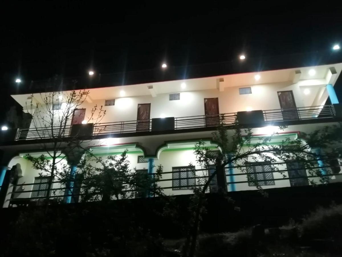Prince Homestay & Restaurant Rudraprayāg Exterior foto